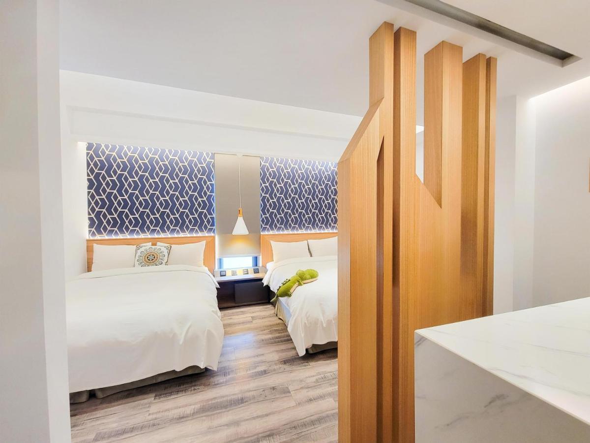 Check Inn Taichung Zhongshan Exterior photo