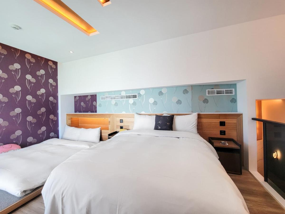 Check Inn Taichung Zhongshan Exterior photo