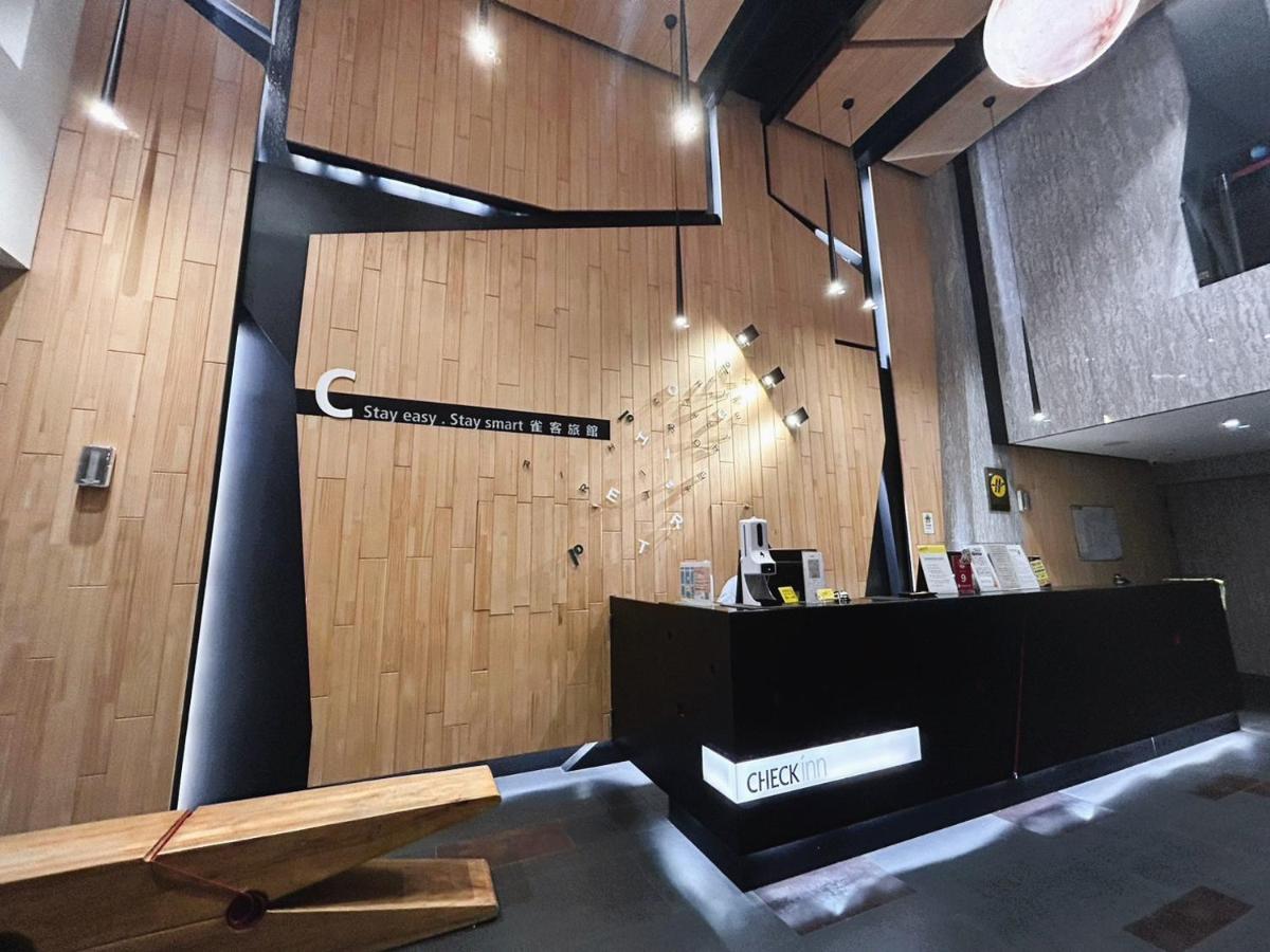 Check Inn Taichung Zhongshan Exterior photo