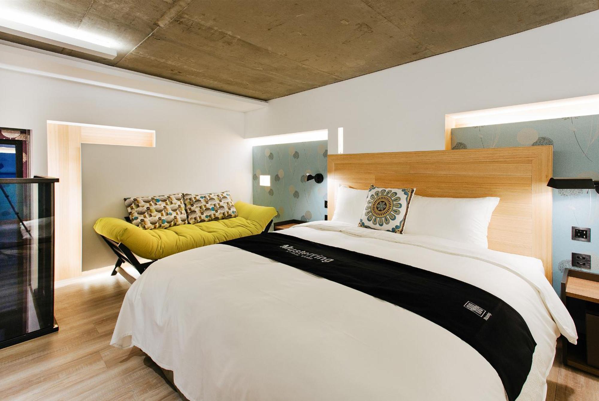 Check Inn Taichung Zhongshan Exterior photo