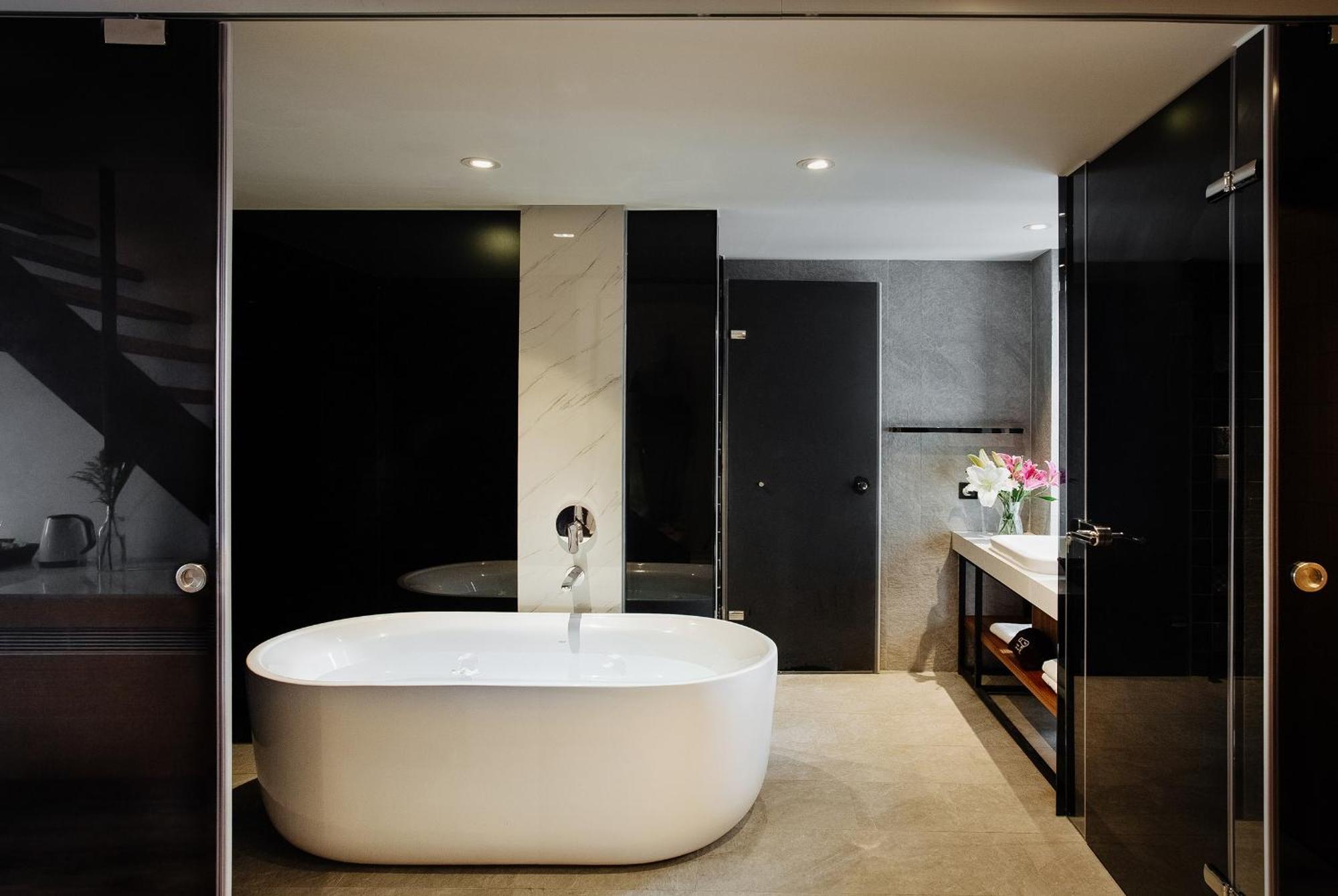 Check Inn Taichung Zhongshan Exterior photo