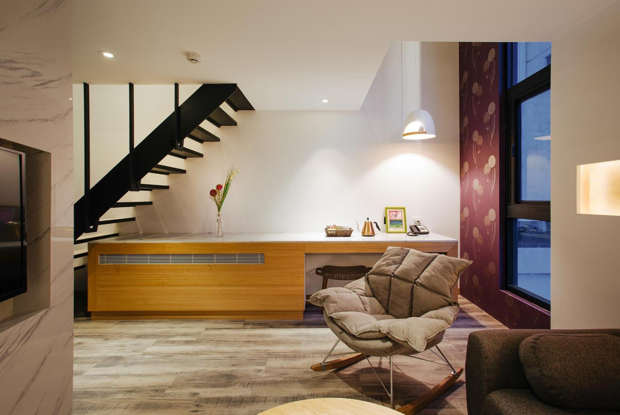 Check Inn Taichung Zhongshan Exterior photo