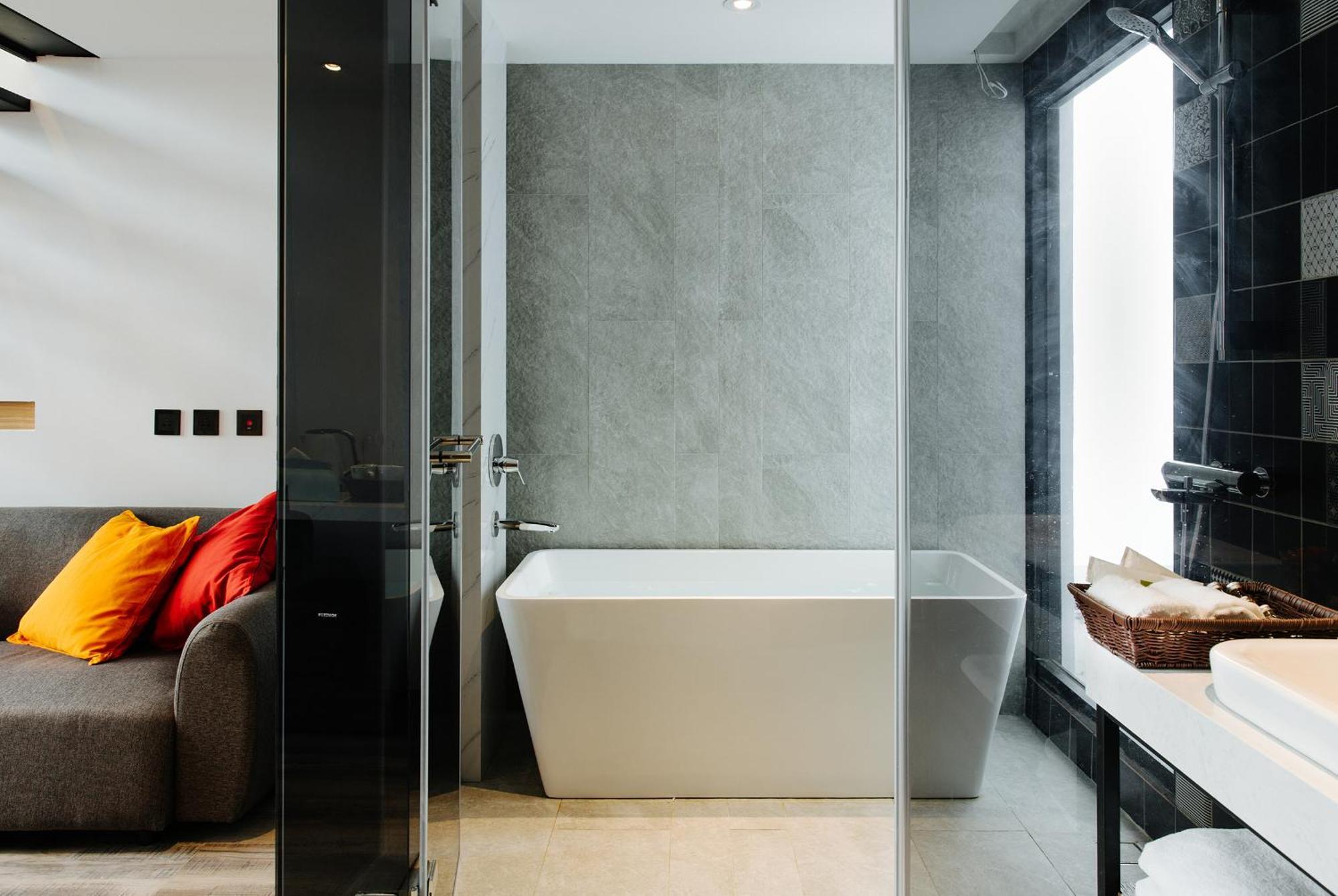 Check Inn Taichung Zhongshan Exterior photo