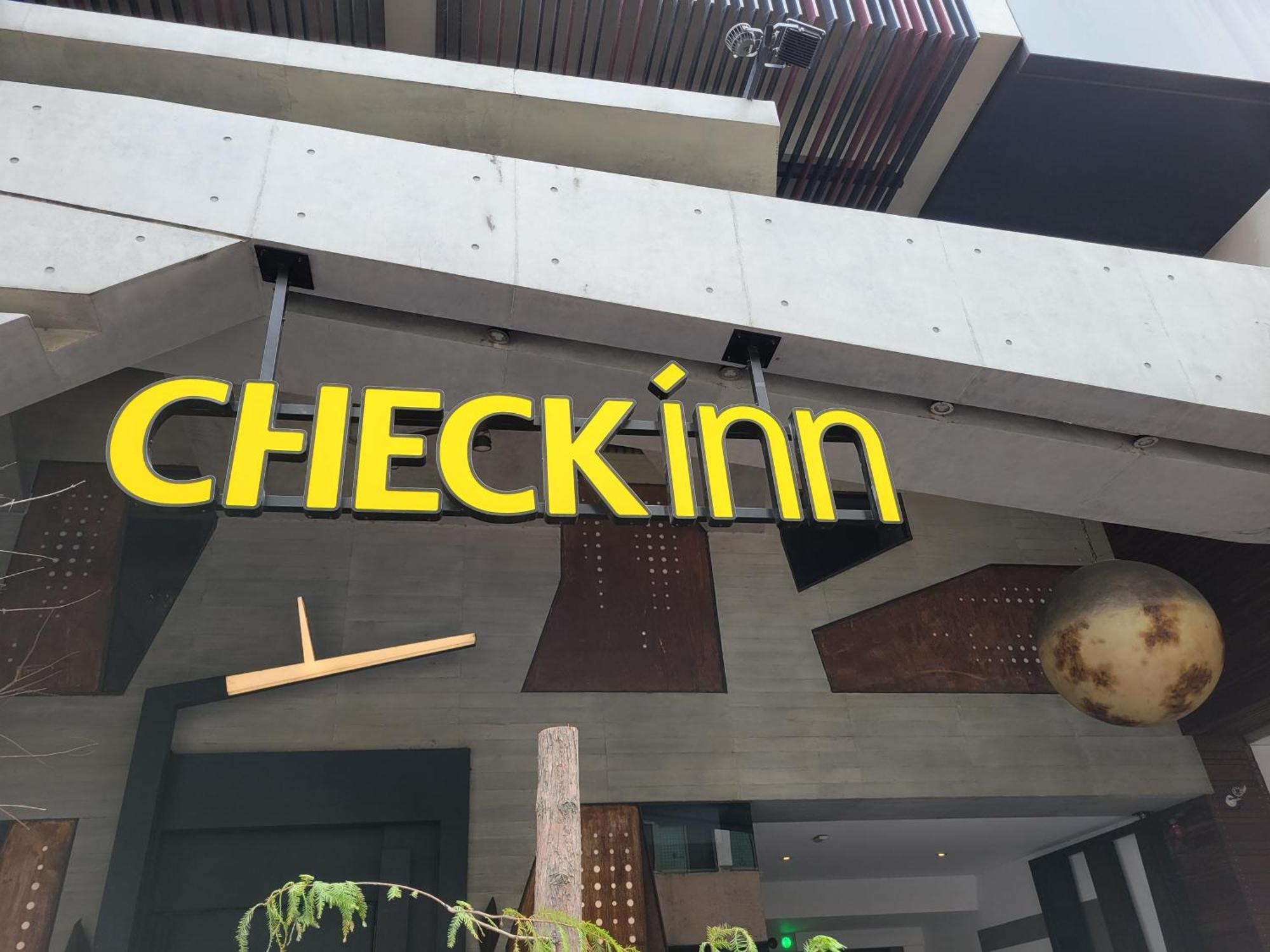 Check Inn Taichung Zhongshan Exterior photo