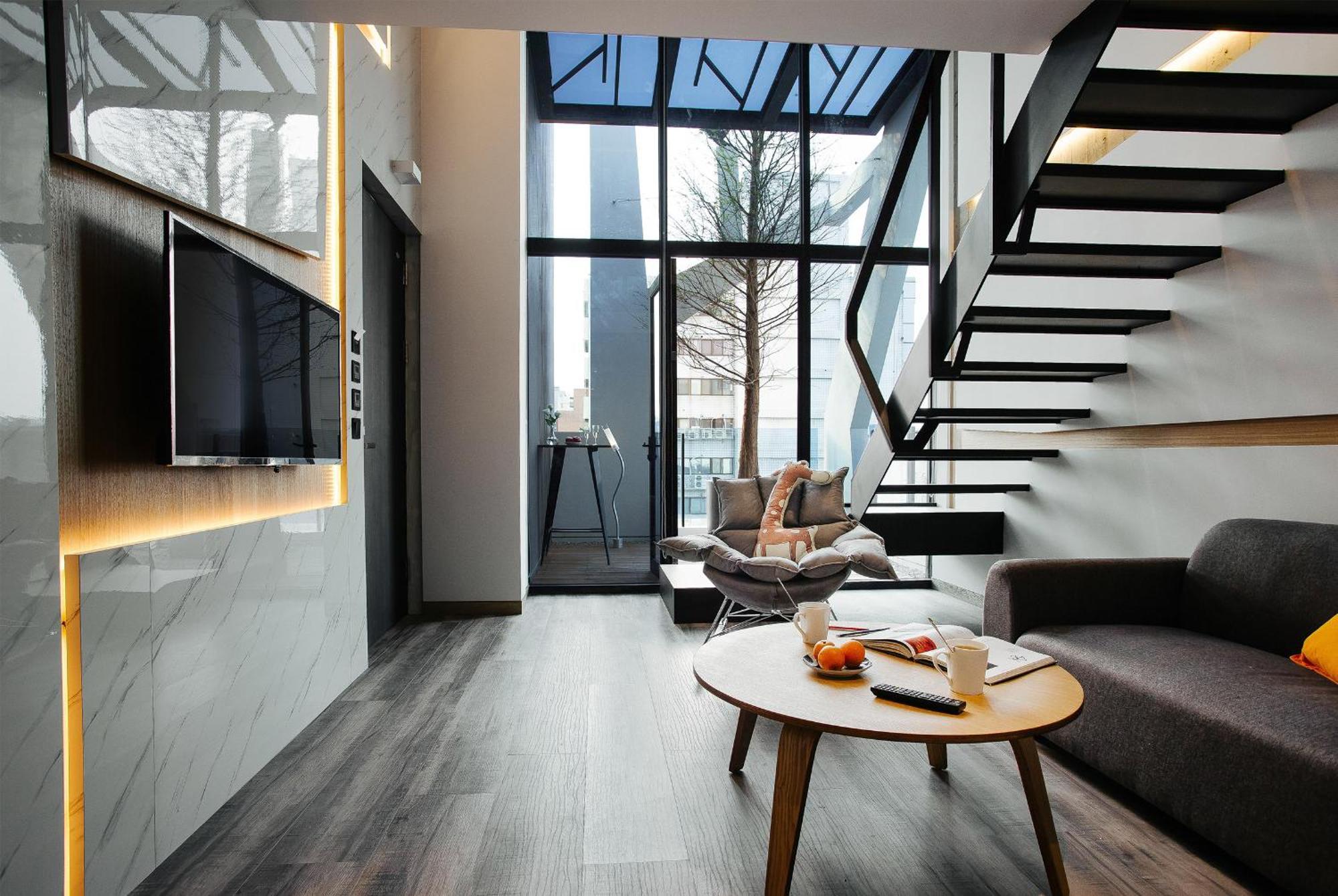Check Inn Taichung Zhongshan Exterior photo