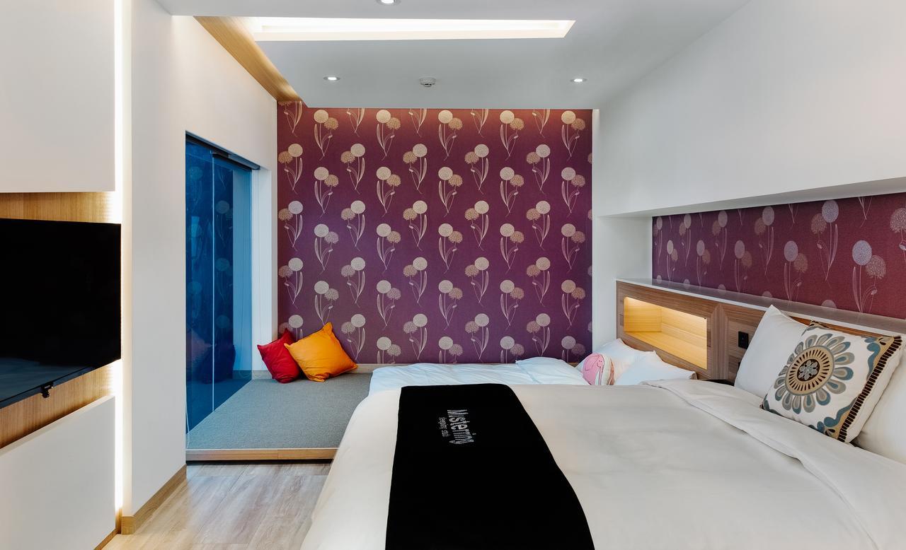 Check Inn Taichung Zhongshan Exterior photo