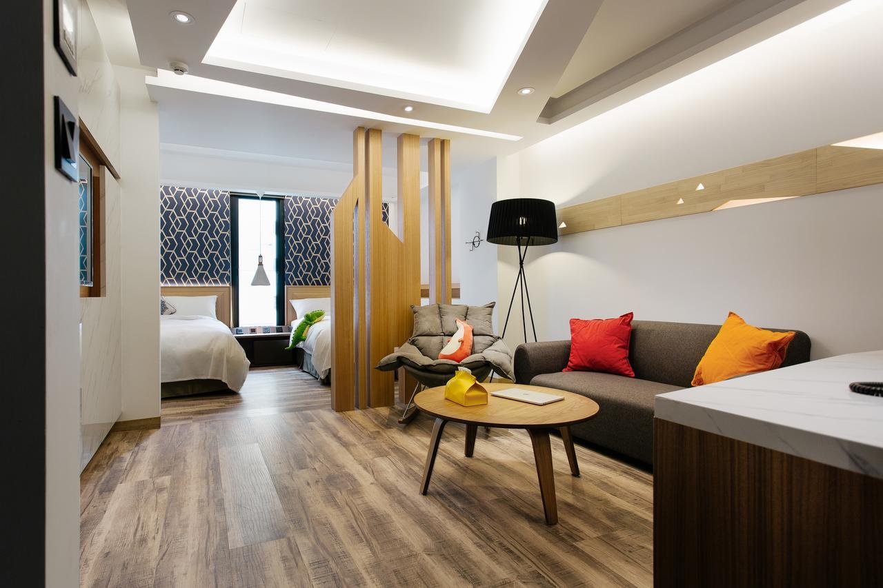 Check Inn Taichung Zhongshan Exterior photo