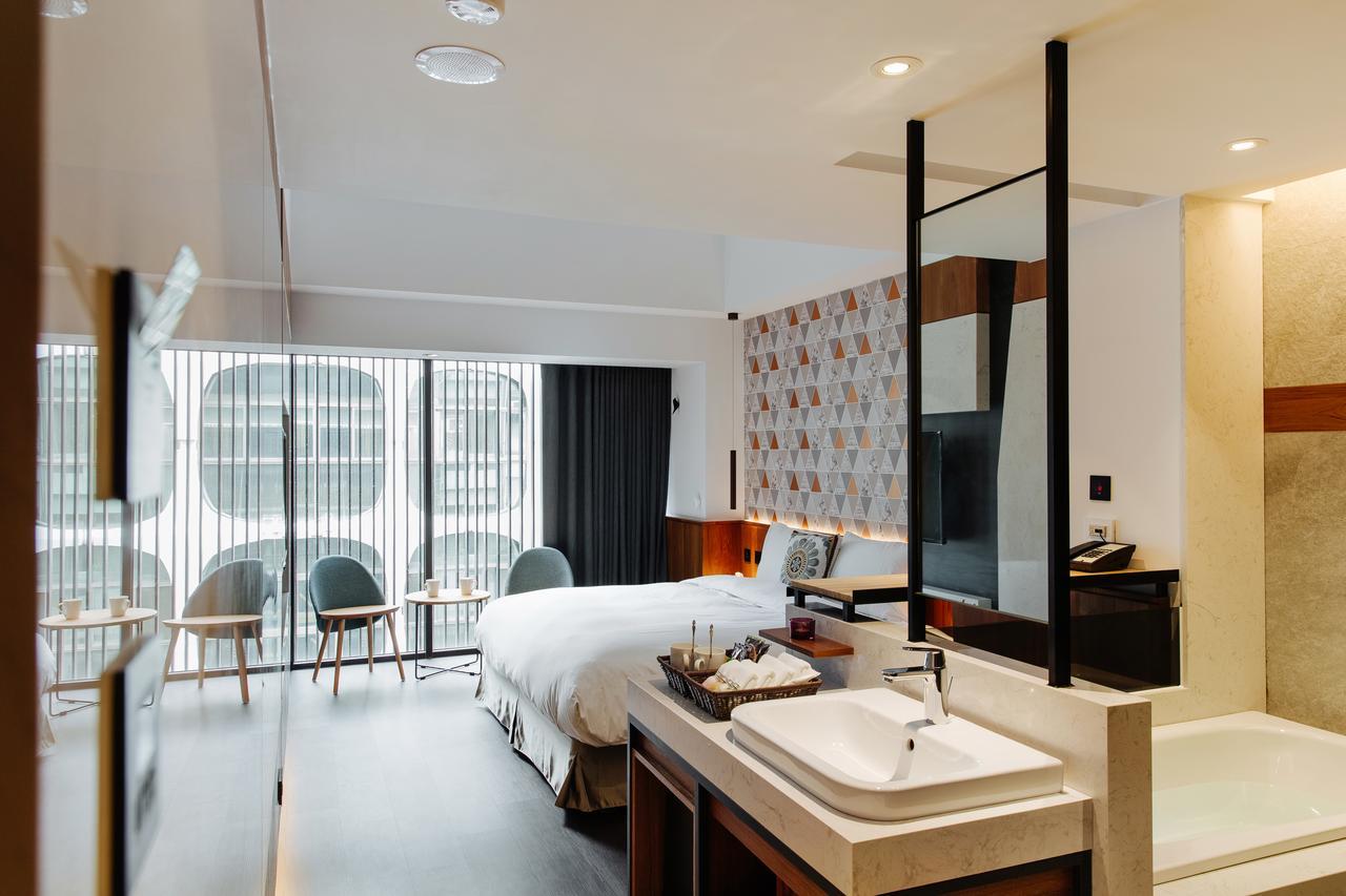 Check Inn Taichung Zhongshan Exterior photo
